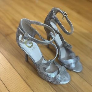 Guess high heel shoes